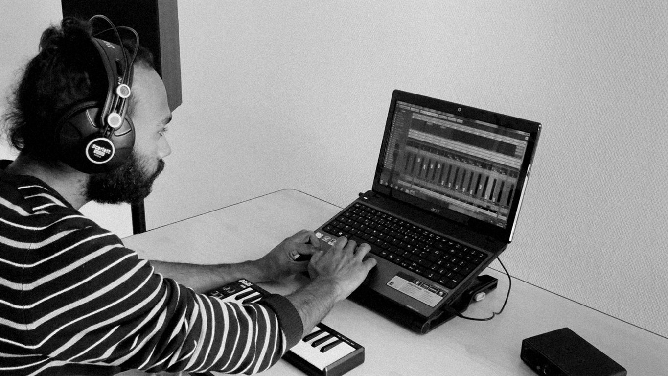 Atelier Musique Assistée par Ordinateur Intervalle 92 Atelier Musique Assistée par Ordinateur Intervalle 92